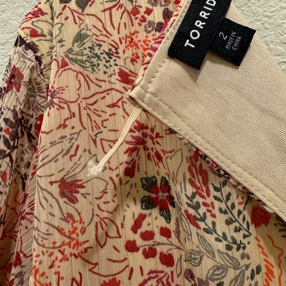 Torrid fully-lined floral tiered dress - Picture 2 of 4